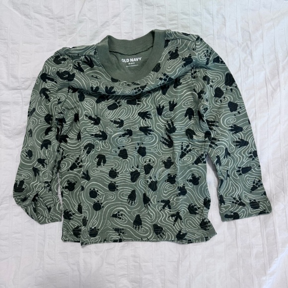 Old Navy Long Sleeve Tee Set - Picture 4 of 7